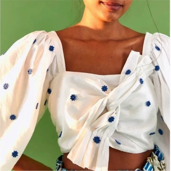 Farm Rio Blue Flowers Long Sleeve Crop Top size Medium - Picture 2 of 12